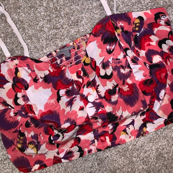 Charlotte Russe Red & Pink Floral Crop top size M - Picture 5 of 9